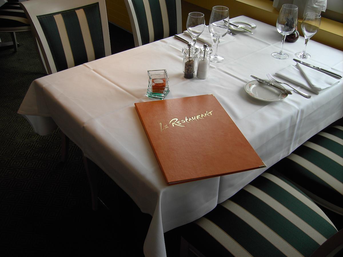 Hotel Restaurant Klosterli Pieterlen Eksteriør billede