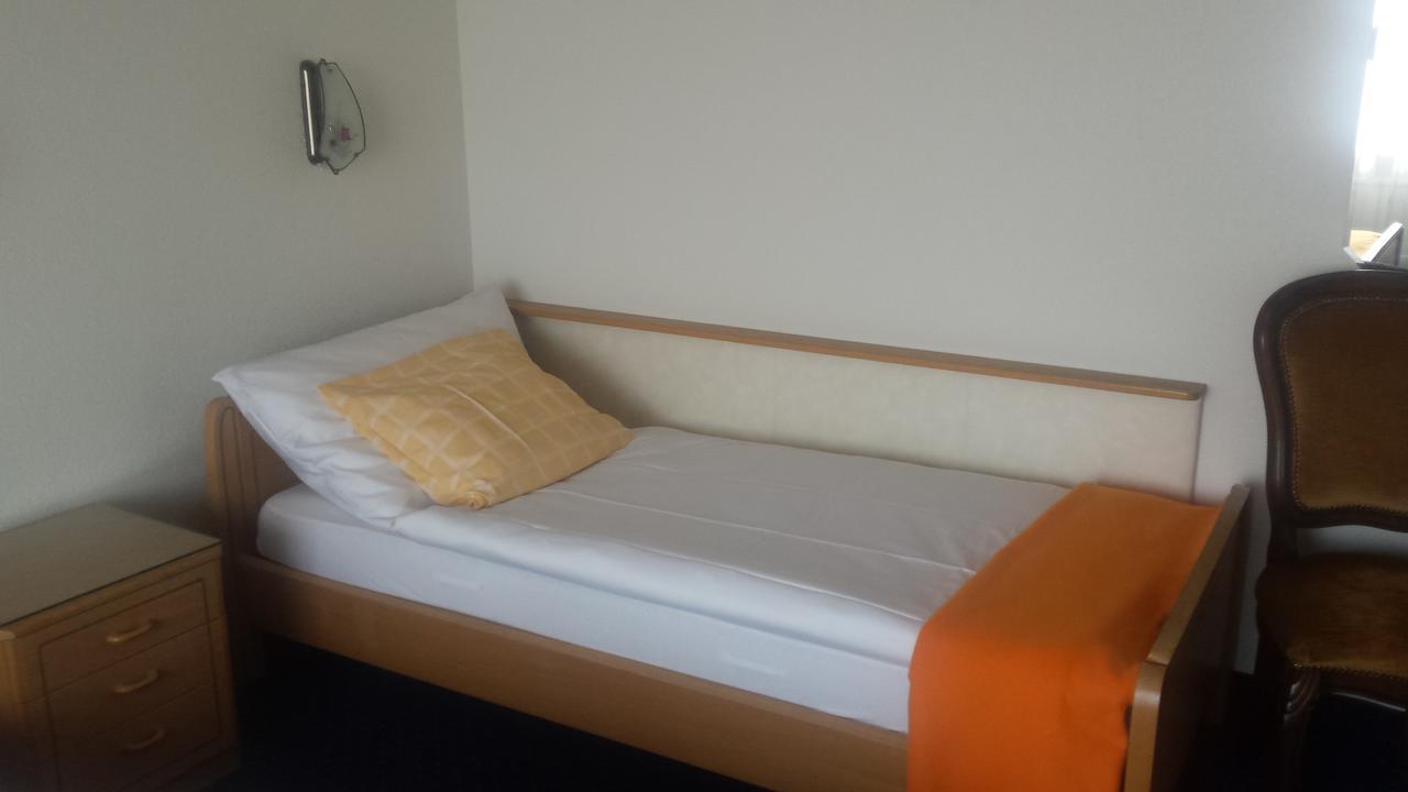 Hotel Restaurant Klosterli Pieterlen Eksteriør billede